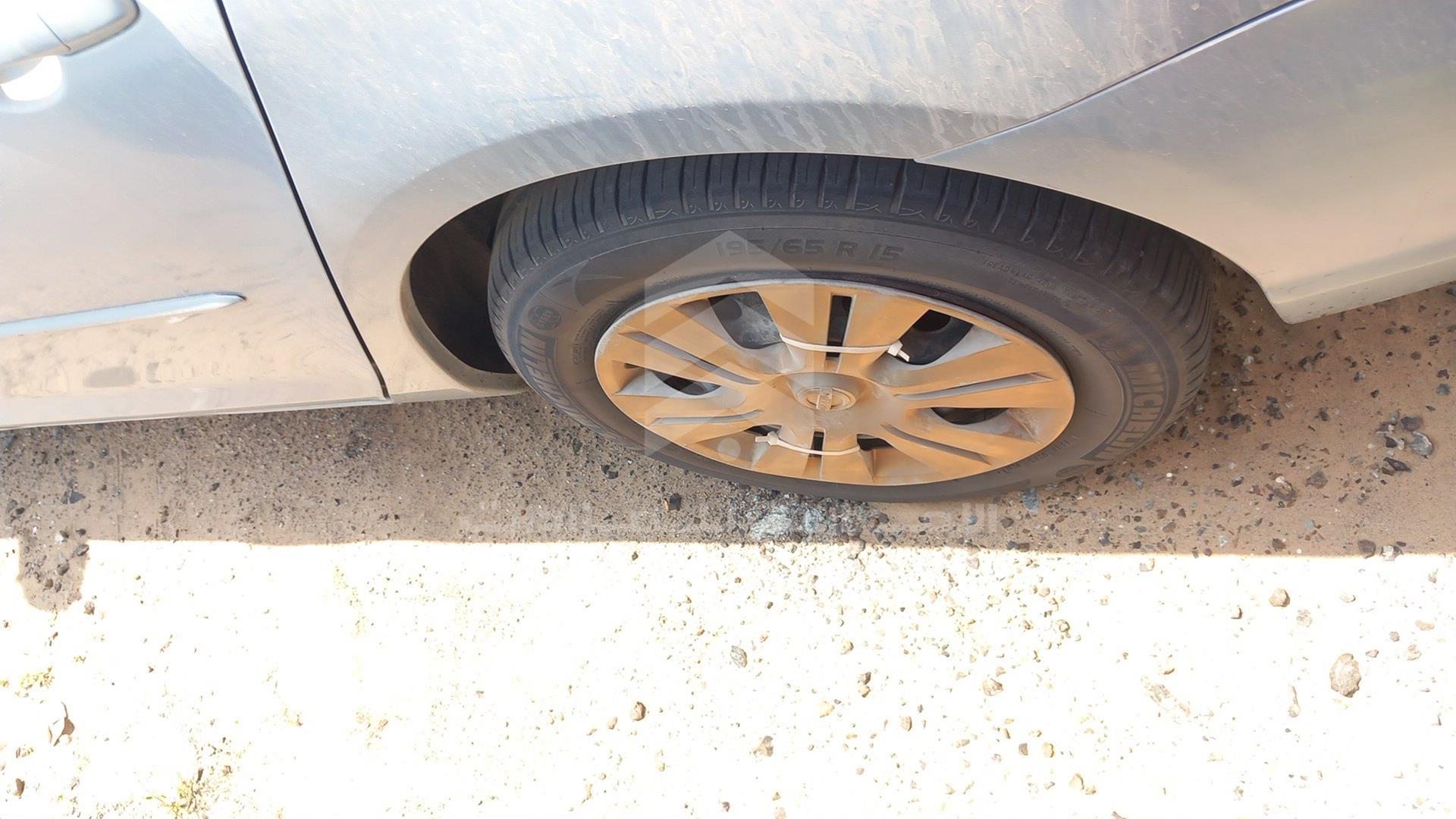 2008 MAZDA 3 VIN: JM7BK326X81396875