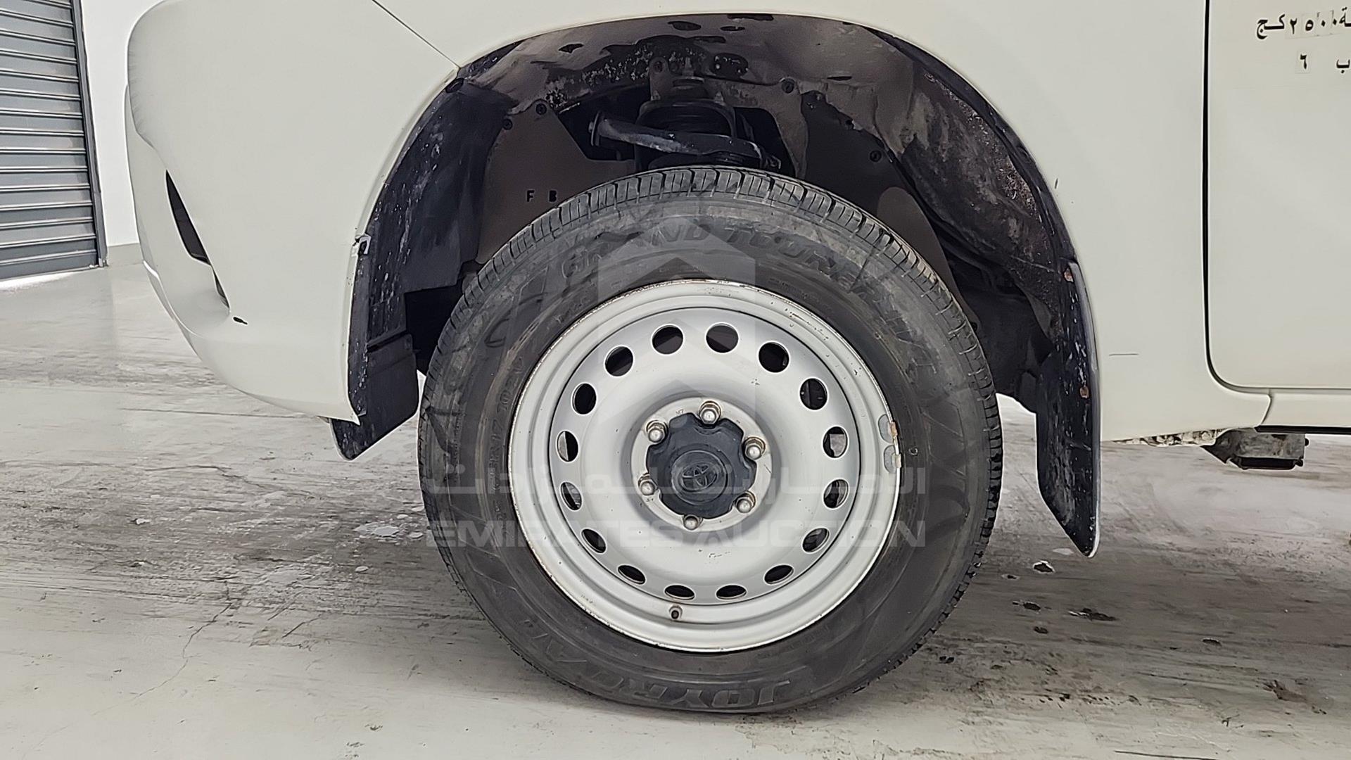 2020 TOYOTA HILUX VIN: MR0DX9CD4L2524634