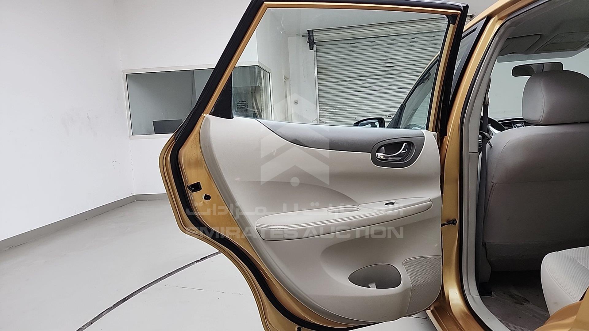 2014 NISSAN TIIDA VIN: MNTBC2C98E6001173
