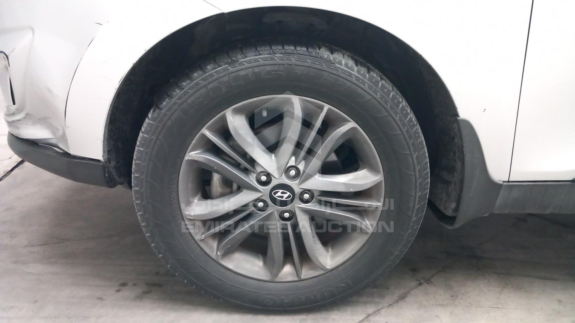 2015 HYUNDAI TUCSON VIN: KMHJT81E0FU045036