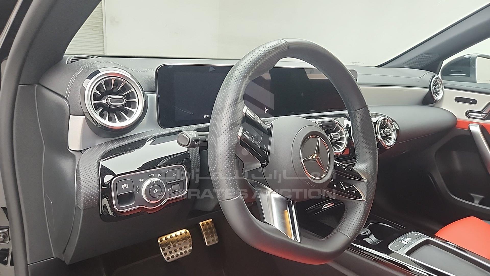 2024 MERCEDES A 200 VIN: W1K3G8HB3RJ431359