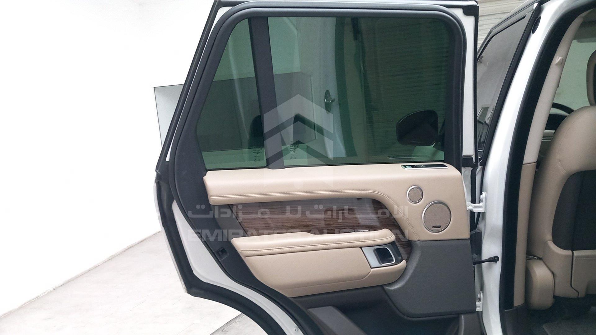 2018 RANGE ROVER HSE VIN: SALGA2BV4JA399290
