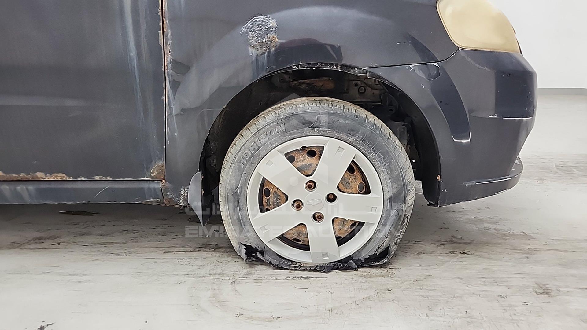 2007 CHEVROLET AVEO VIN: KL1TJ587X7B027883