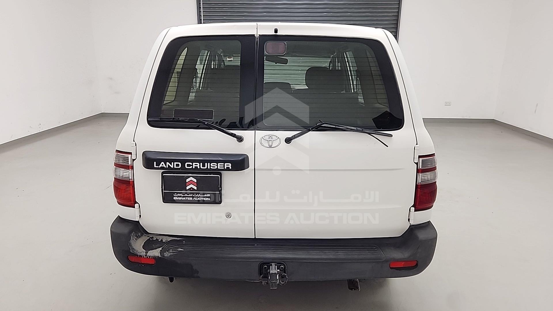 2002 TOYOTA LAND CRUISER VIN: JTGHJ01J723001920