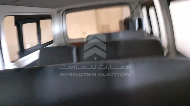 JTGJX02P1E0061717 Auction: EmiratesAuction Lot: 409501 JTGJX02P1E0061717 Toyota Hiace 2014 WHITE Photo 17