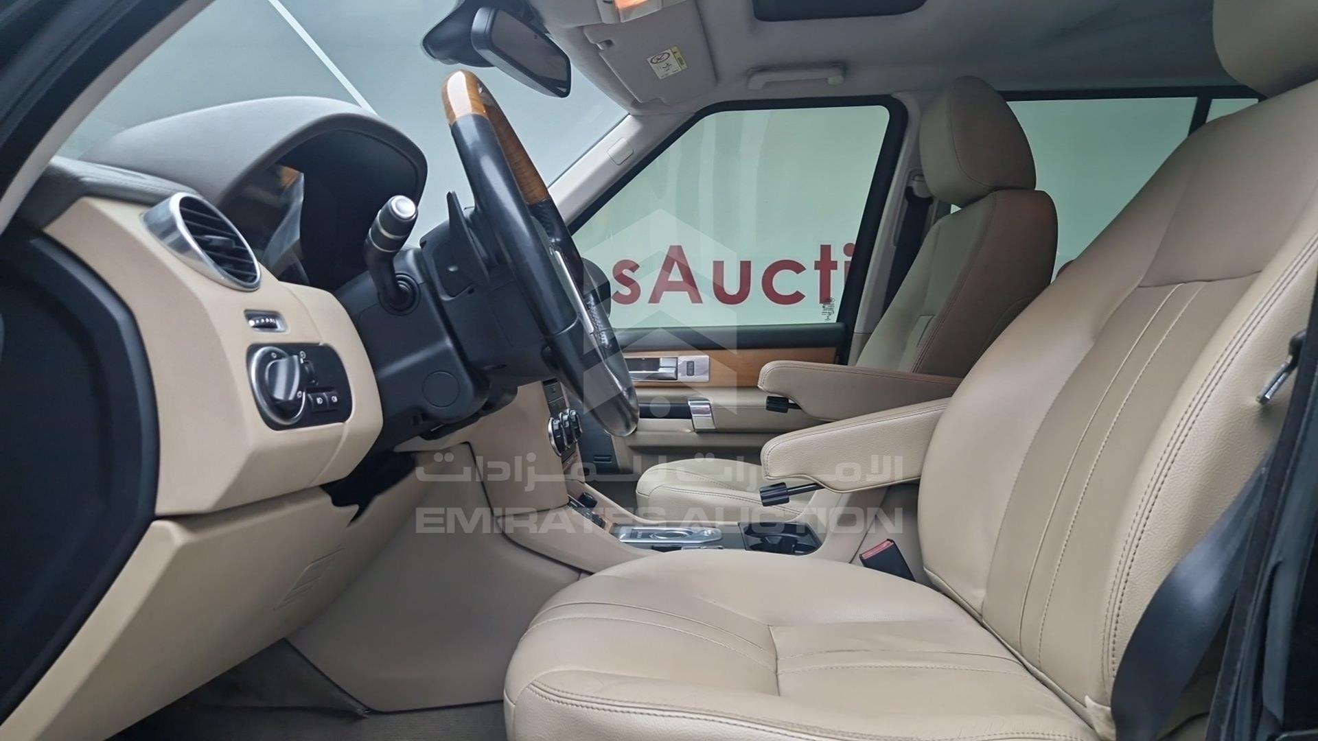 2015 LAND ROVER LR4 VIN: SALLAAAV6FA740368