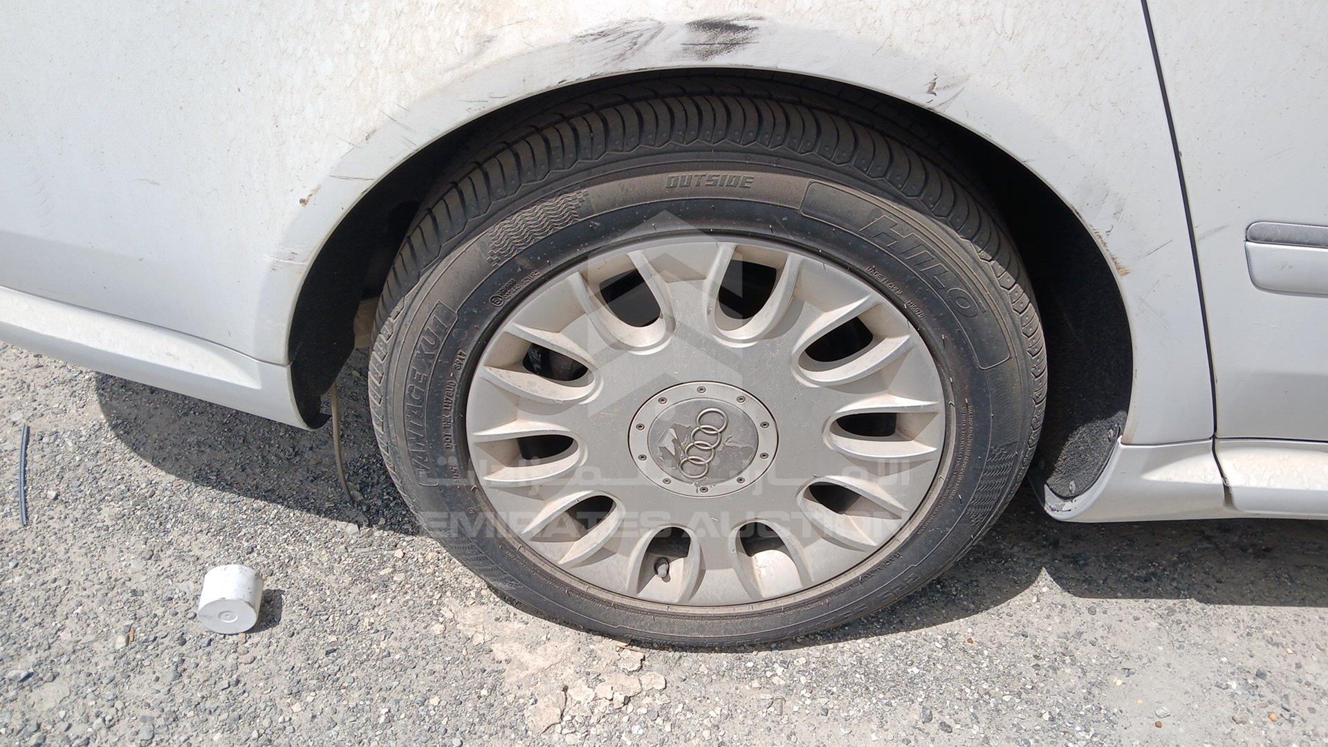 2005 AUDI A8 VIN: WAUMT44E05N002747