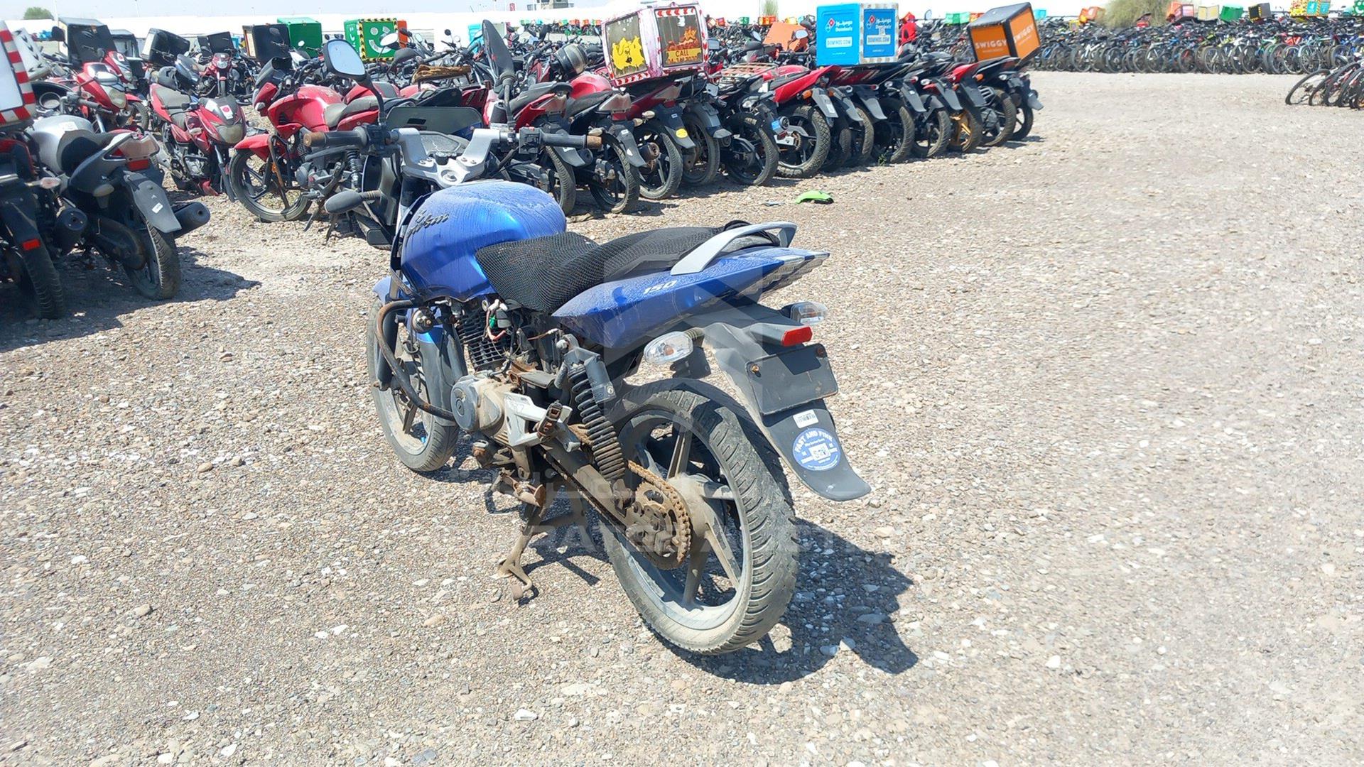 2010 BAJAJ 150 CC VIN: MD2DHDHZZSCL15444