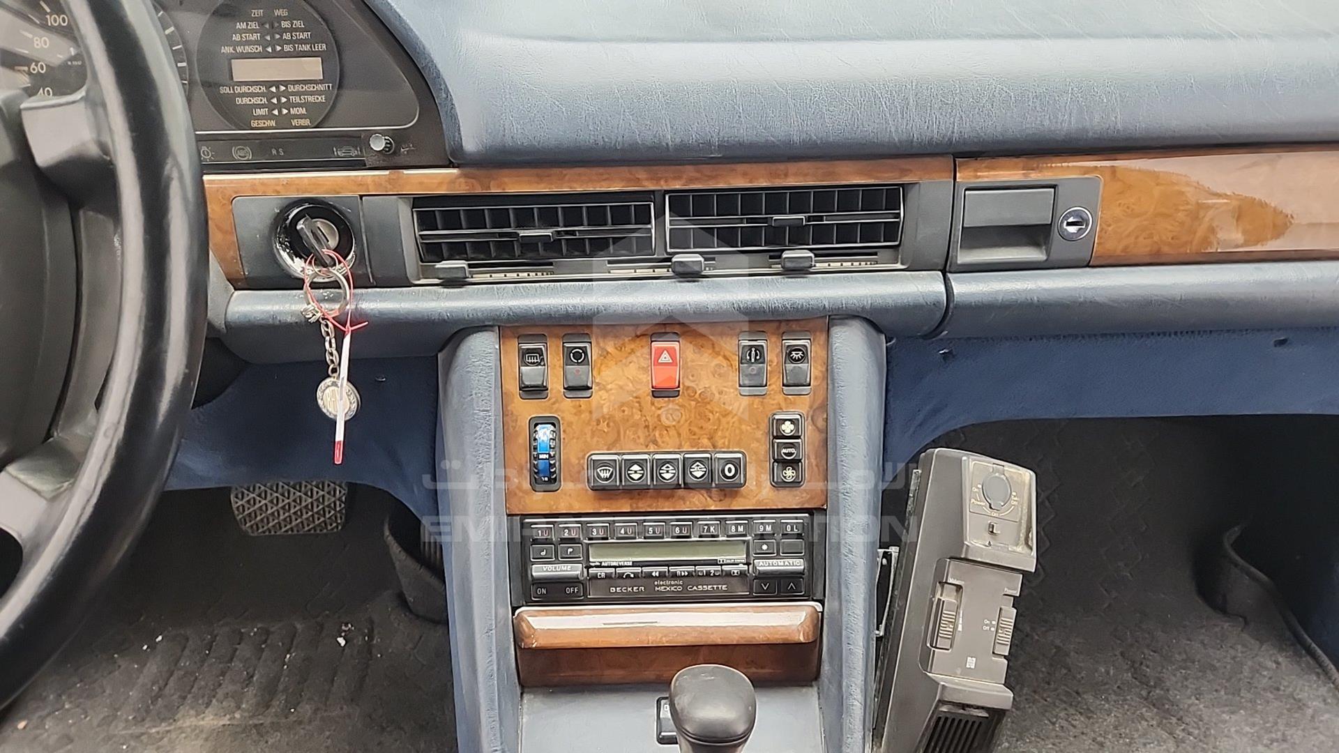 1988 MERCEDES SEL 560 VIN: WDB1260371A413501