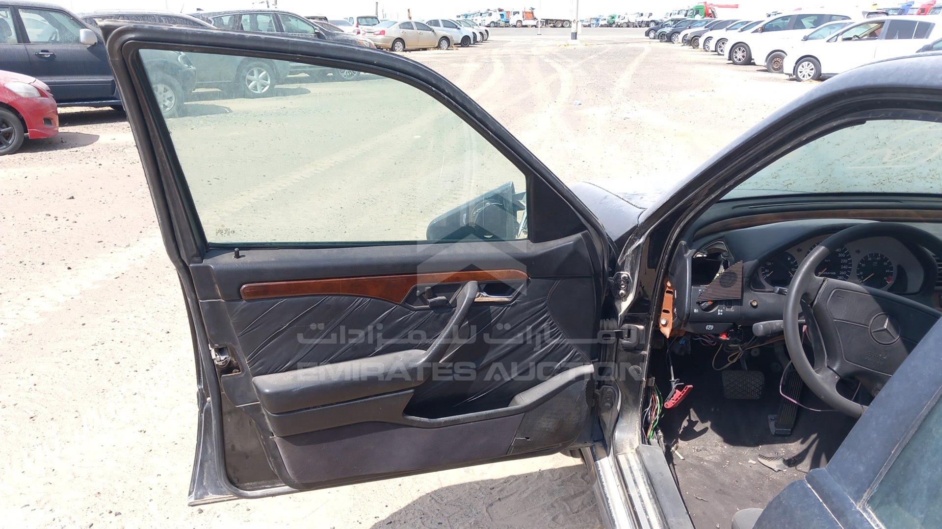 1998 MERCEDES 36 C VIN: WDB2020281F293704