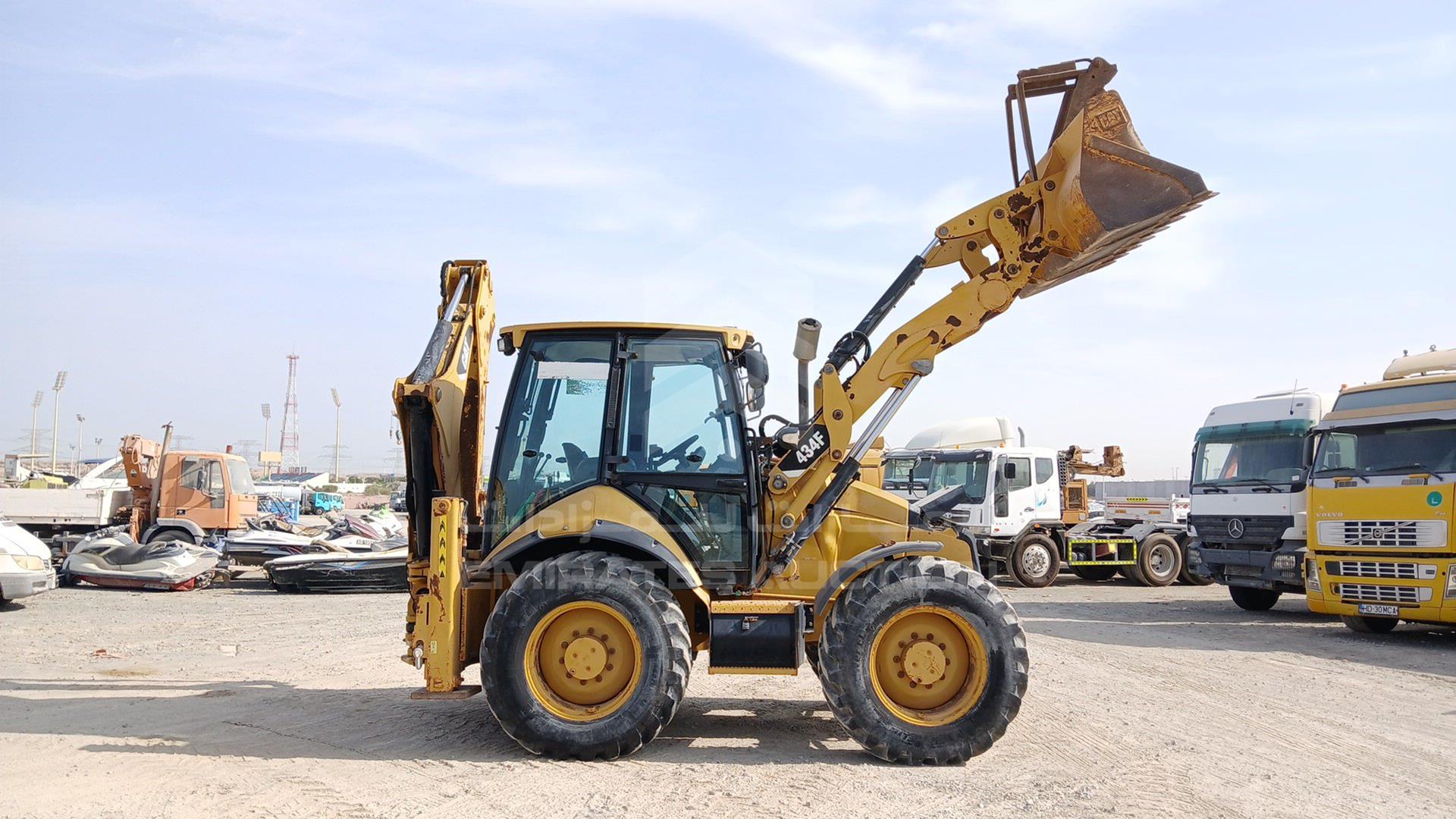 2013 CATERPILLAR --- VIN: CAT0434FJLDH00154