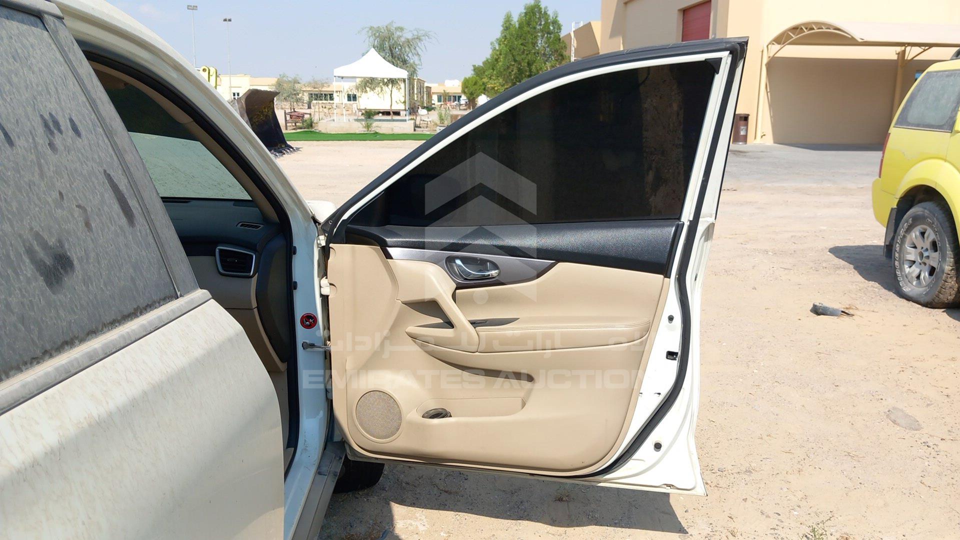 2015 NISSAN X-TRAIL VIN: JN1BT2MW9FW002705