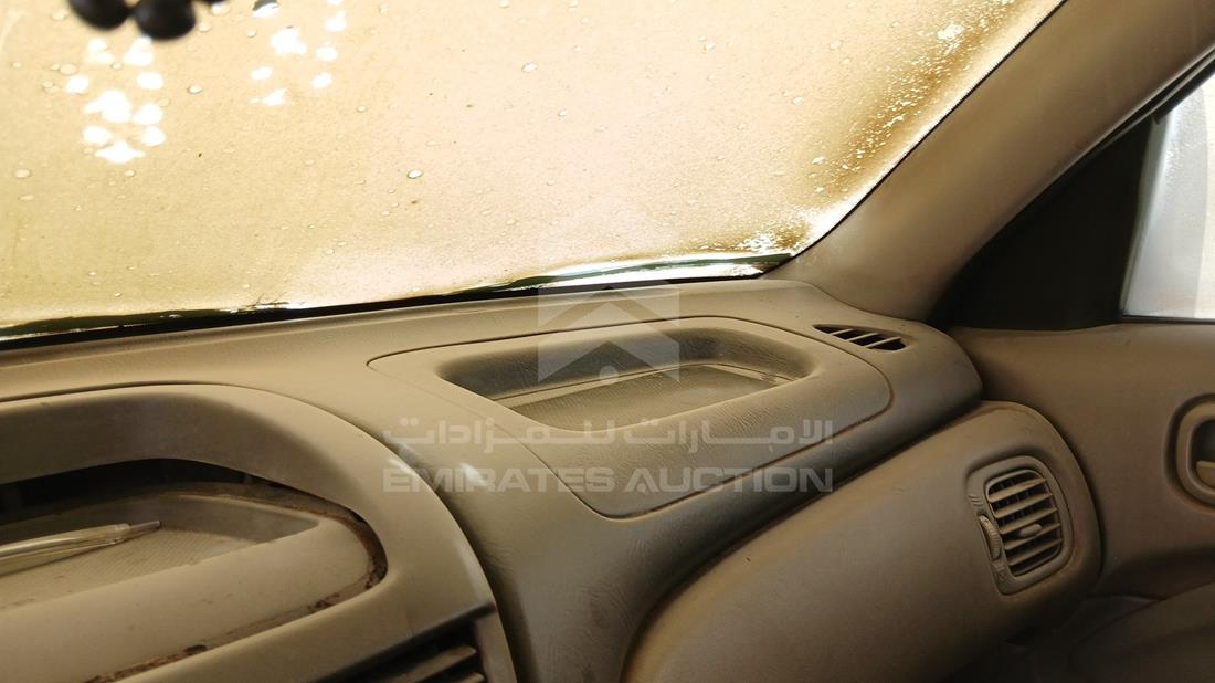 نيسان صني 2001 — زاوية واجهة الراكب الأمامي الأيمن — صورة 24