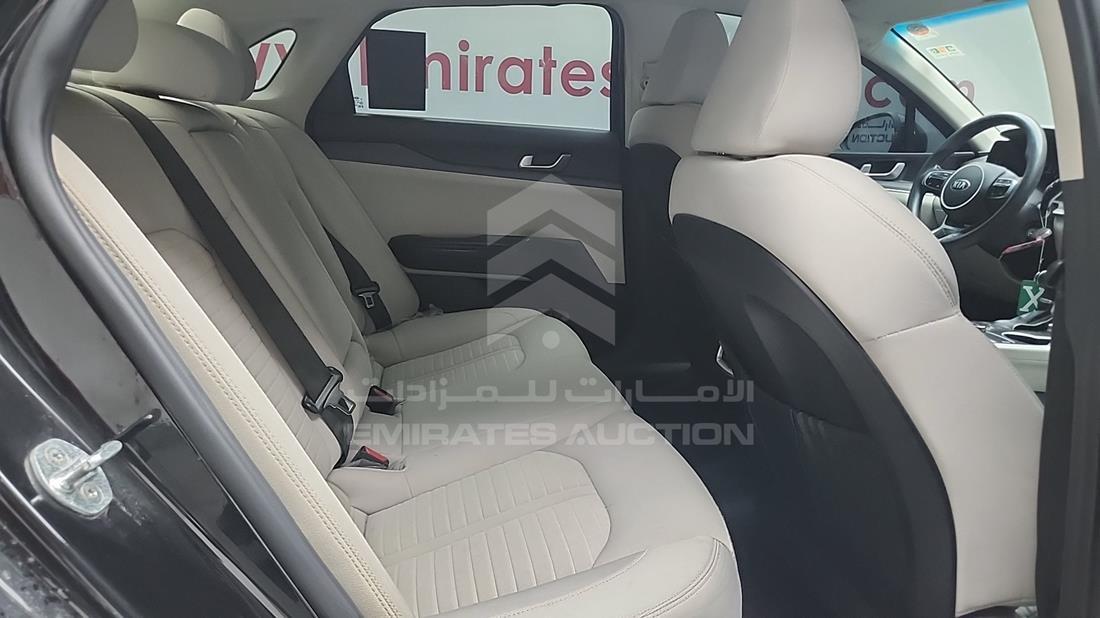 كيا كي 5 2021 — زاوية الراكب الخلفي اليمنى — صورة 23