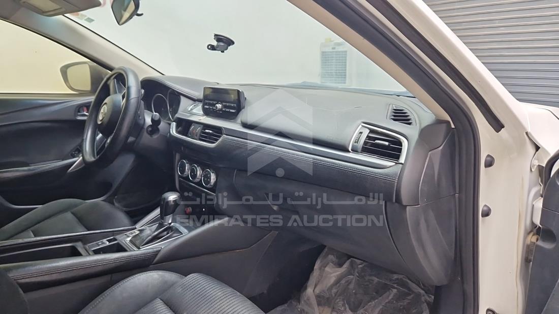 مازدا 6 2016 — زاوية واجهة الراكب الأمامي الأيمن — صورة 27