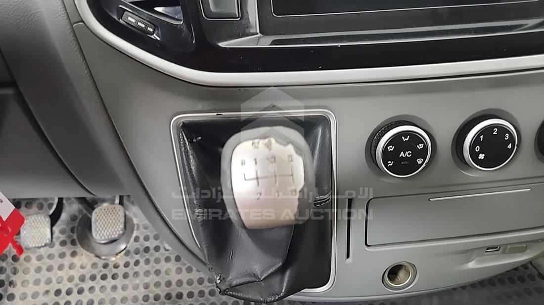 2022 Maxus V80 — Gear View — Photo 18