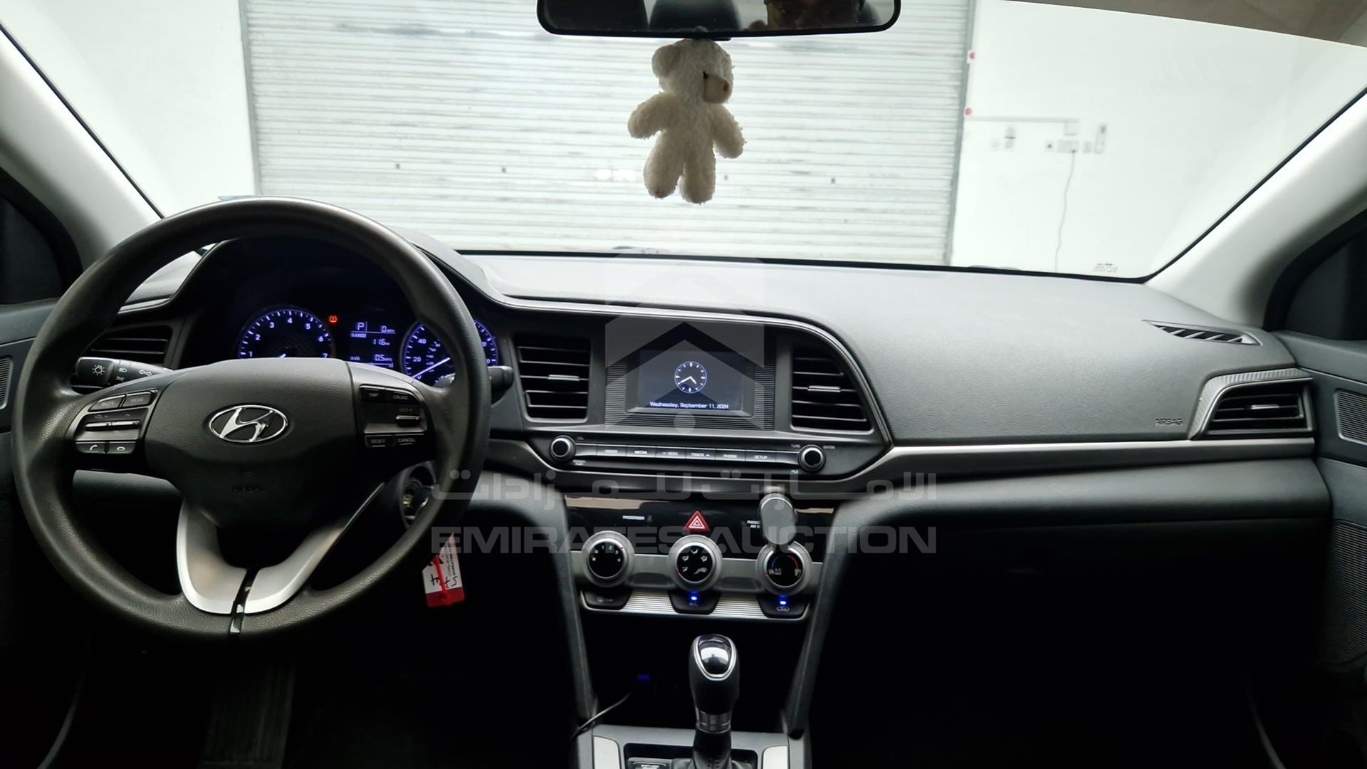 2019 HYUNDAI ELANTRA VIN: 5NPD74LFXKH421749