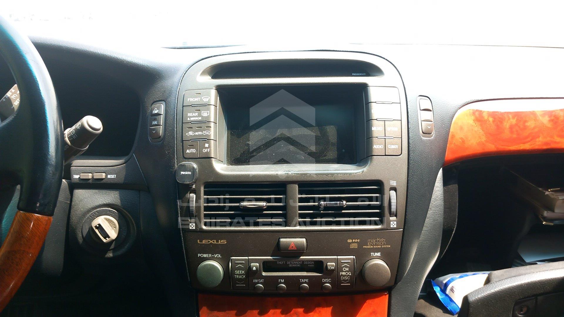 2005 LEXUS LS 430 VIN: JTHBN36F555011723