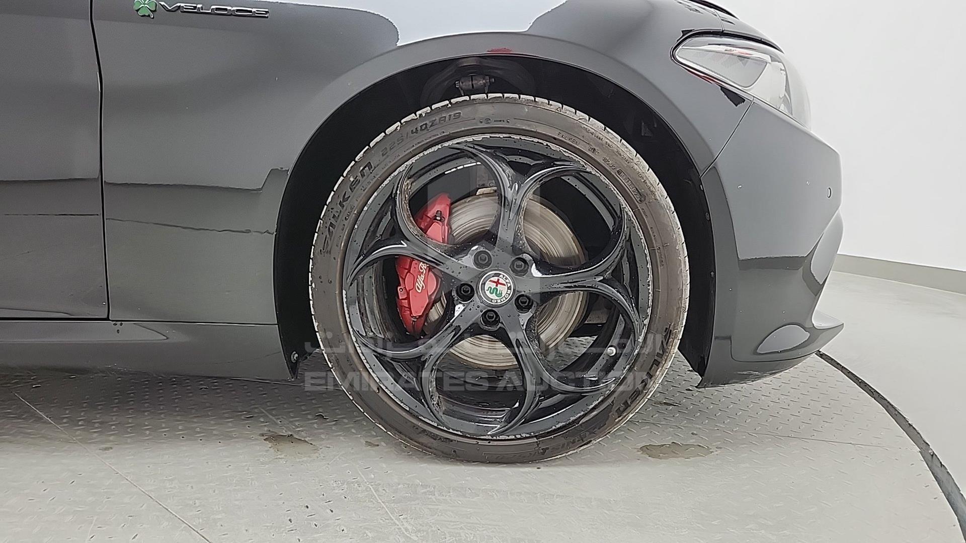 2019 ALFA ROMEO GIULIA VIN: ZAREAFDN7K7612658