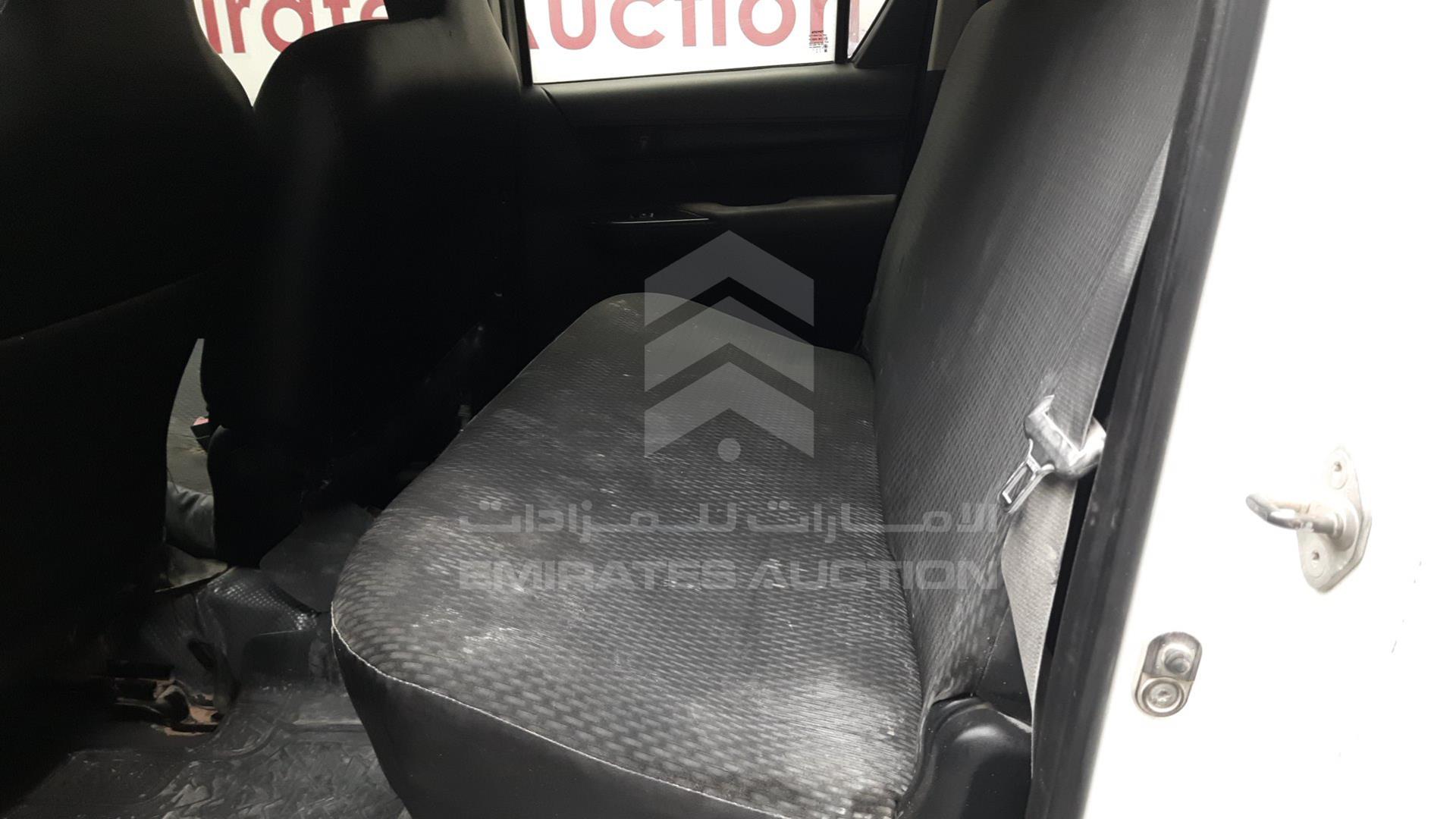 2017 TOYOTA HILUX VIN: MR0DB8CD2H0115737