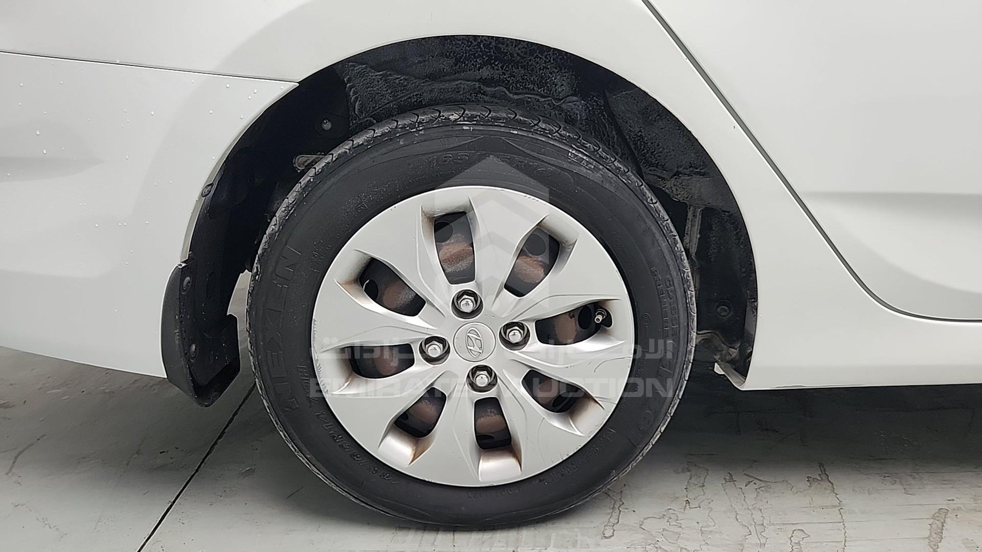 2017 HYUNDAI ACCENT VIN: KMHCT41B5HU235733