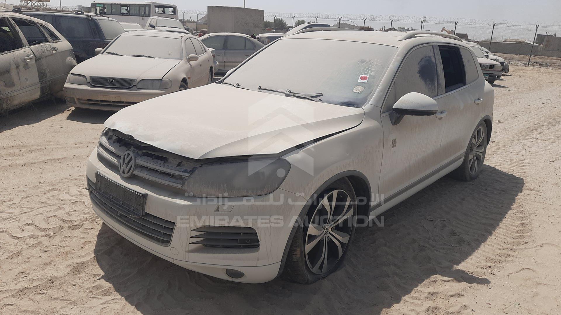 2013 VOLKSWAGEN TOUAREG VIN: WVGBD2BP7DD008254