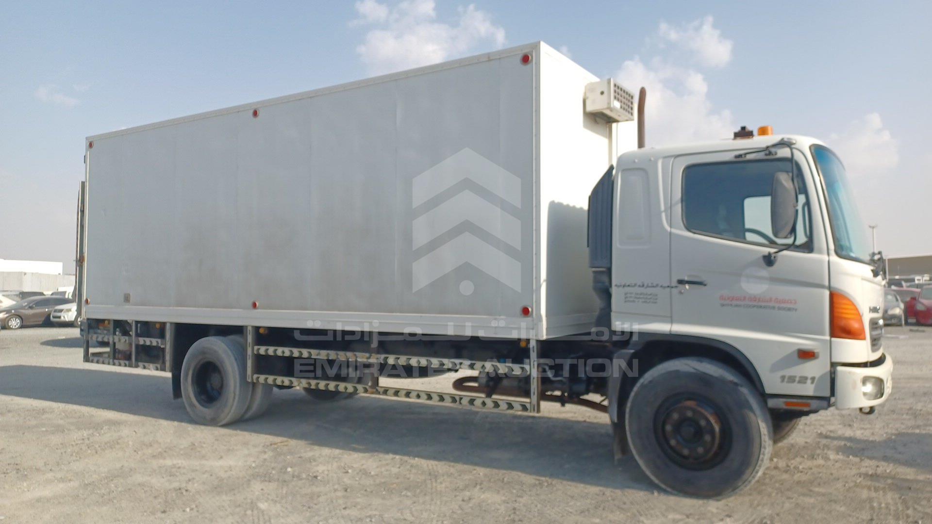 2011 HINO 500 VIN: JHDFG1JP1B1S18435