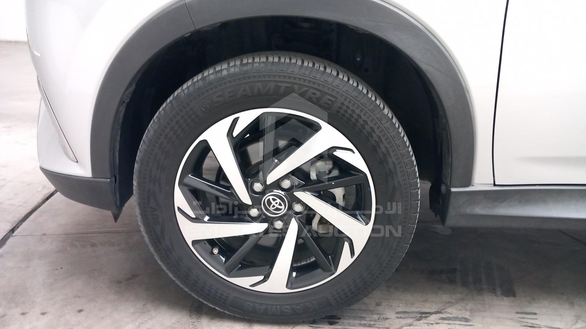 2019 TOYOTA RUSH VIN: MHKEF8BF4KK001301