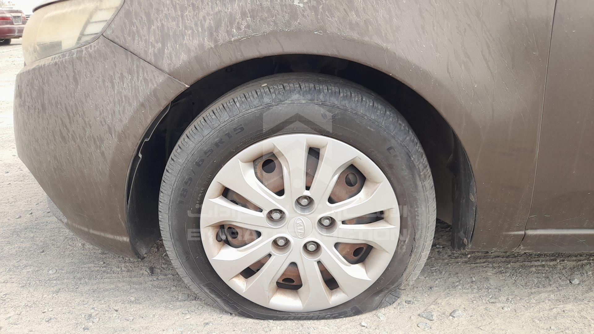 2013 KIA CERATO VIN: KNAFT4113D5785328