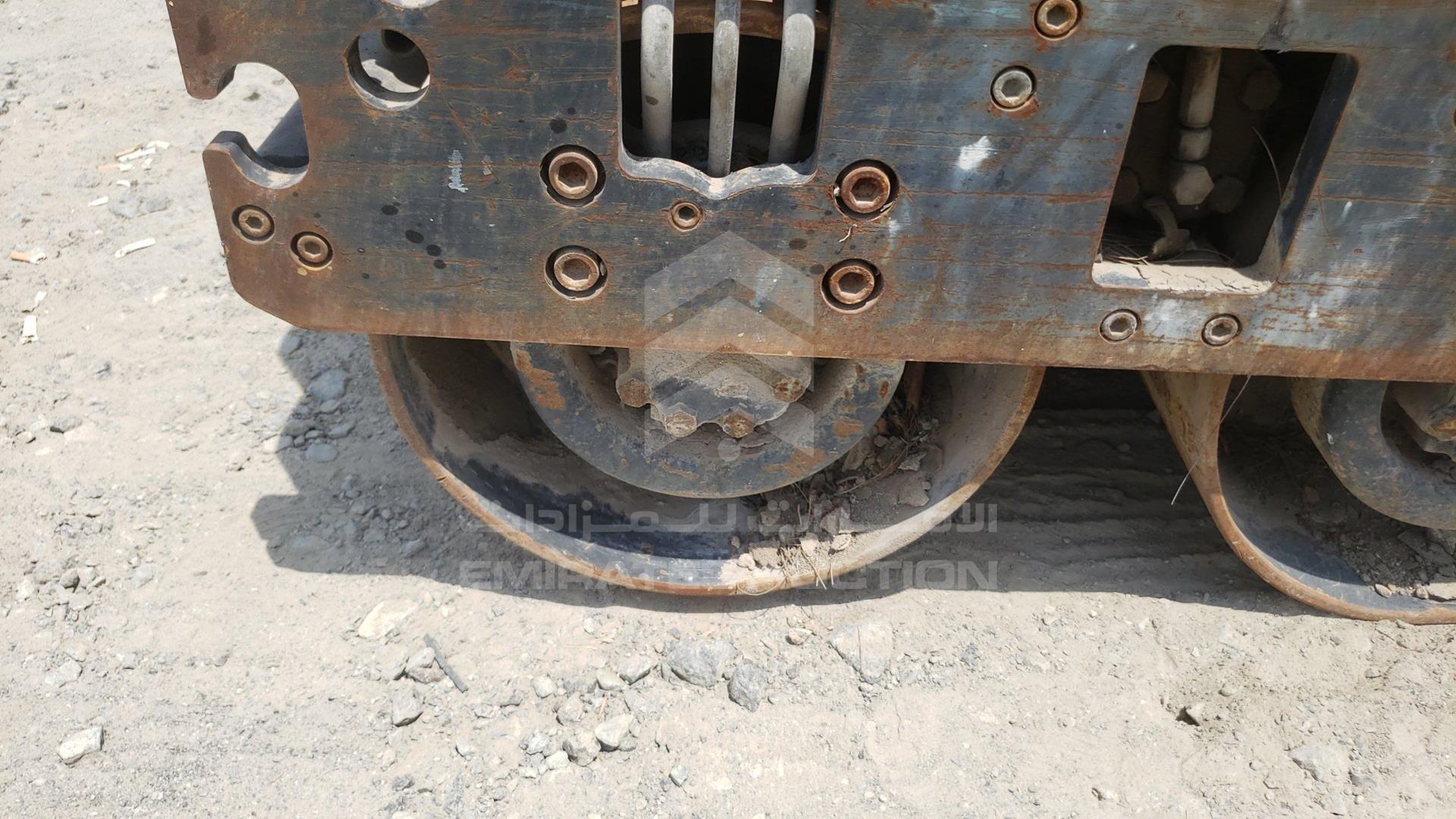 0 JCB --- VIN: GATVD070V02703695