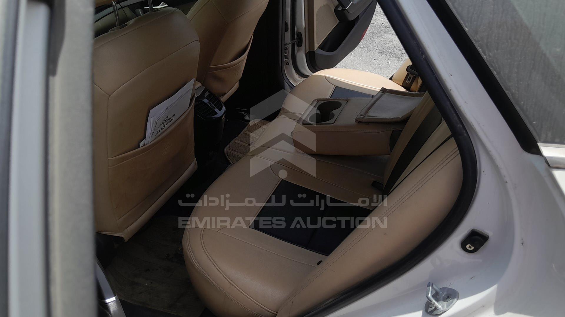 2014 HYUNDAI I40 VIN: KMHLC81C3EU063018