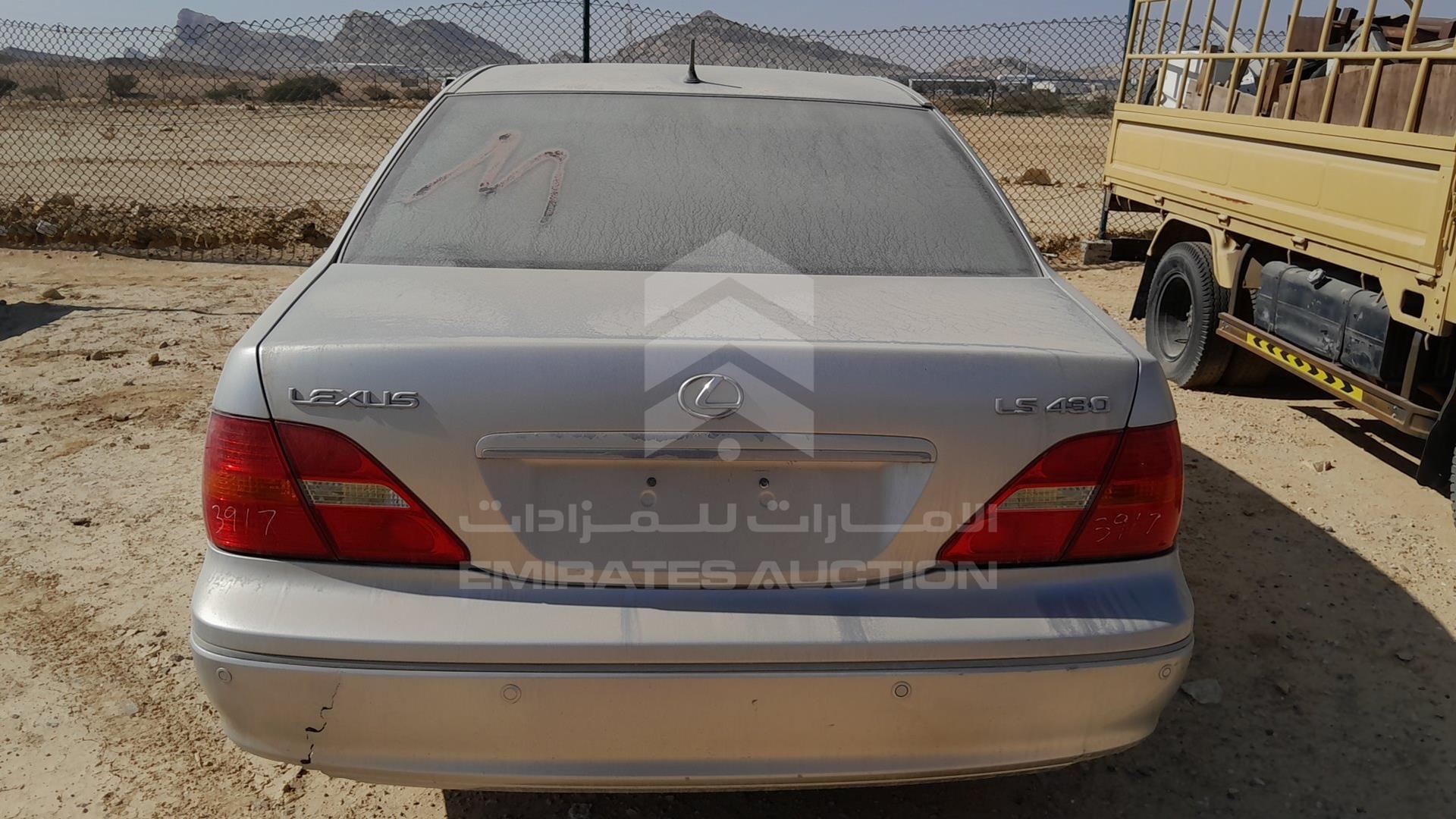 2002 LEXUS LS 430 VIN: JTHBN30F720082505