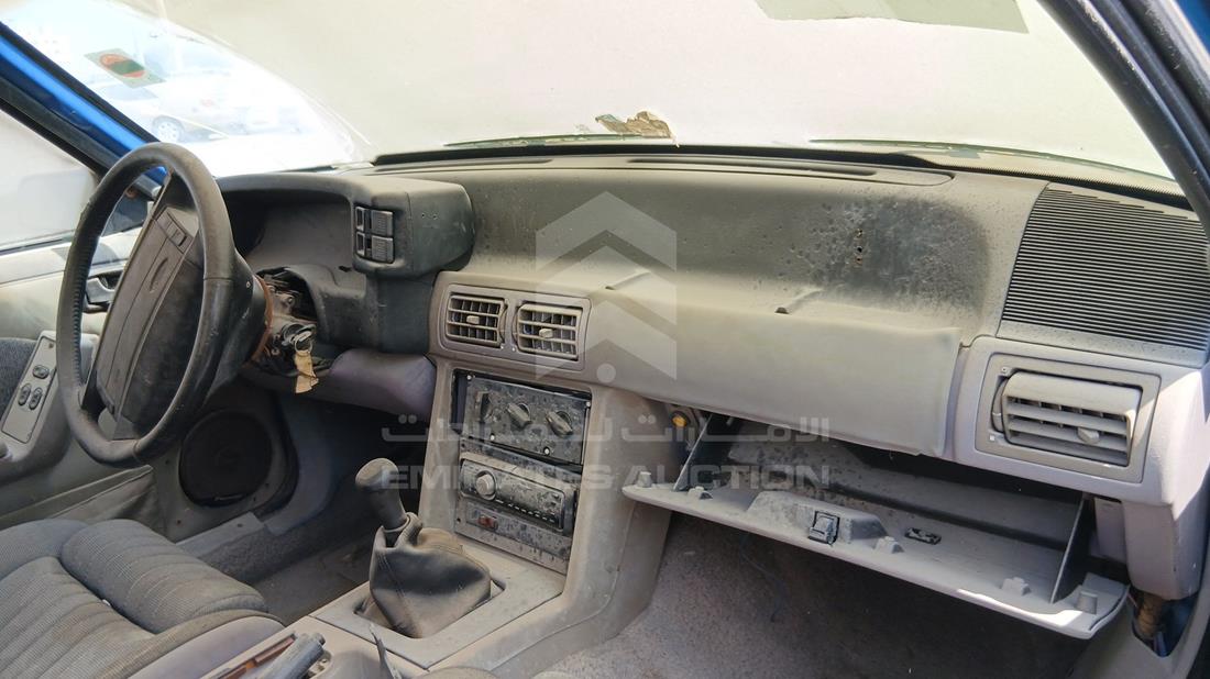 1990 Ford Mustang - Scrap without document — Front Right Passenger Dashboard View — Photo 21