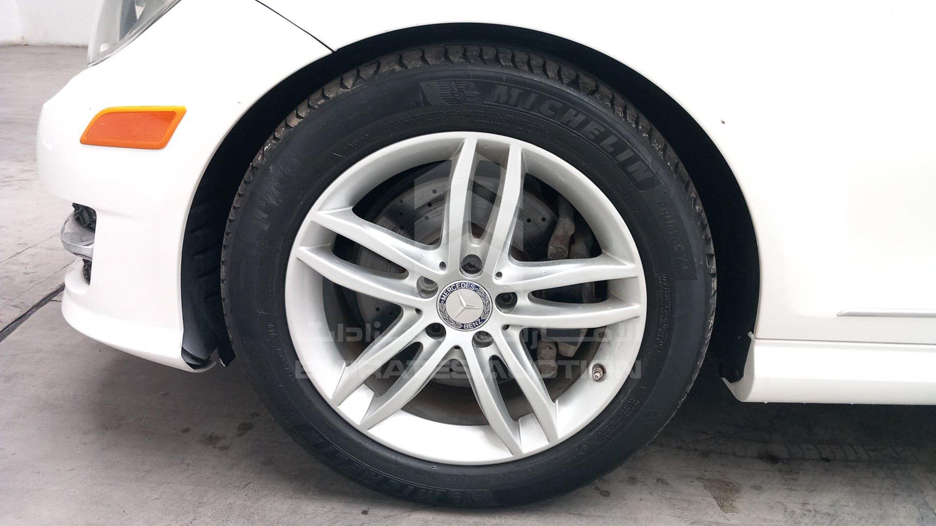 2014 MERCEDES C 300 VIN: WDDGF8AB3EG196967