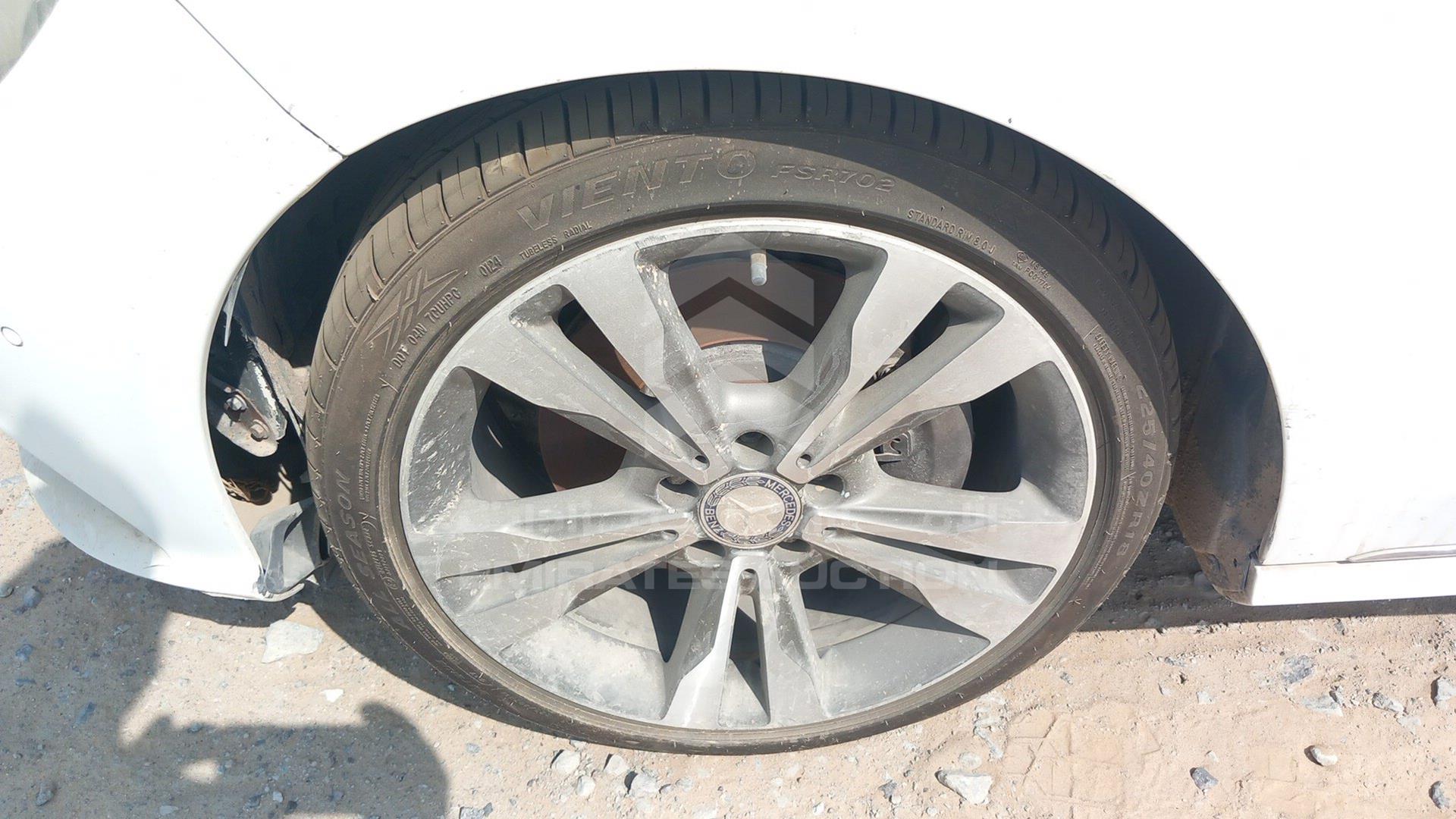 2014 MERCEDES E 300 VIN: WDDHF5FBXEA925996