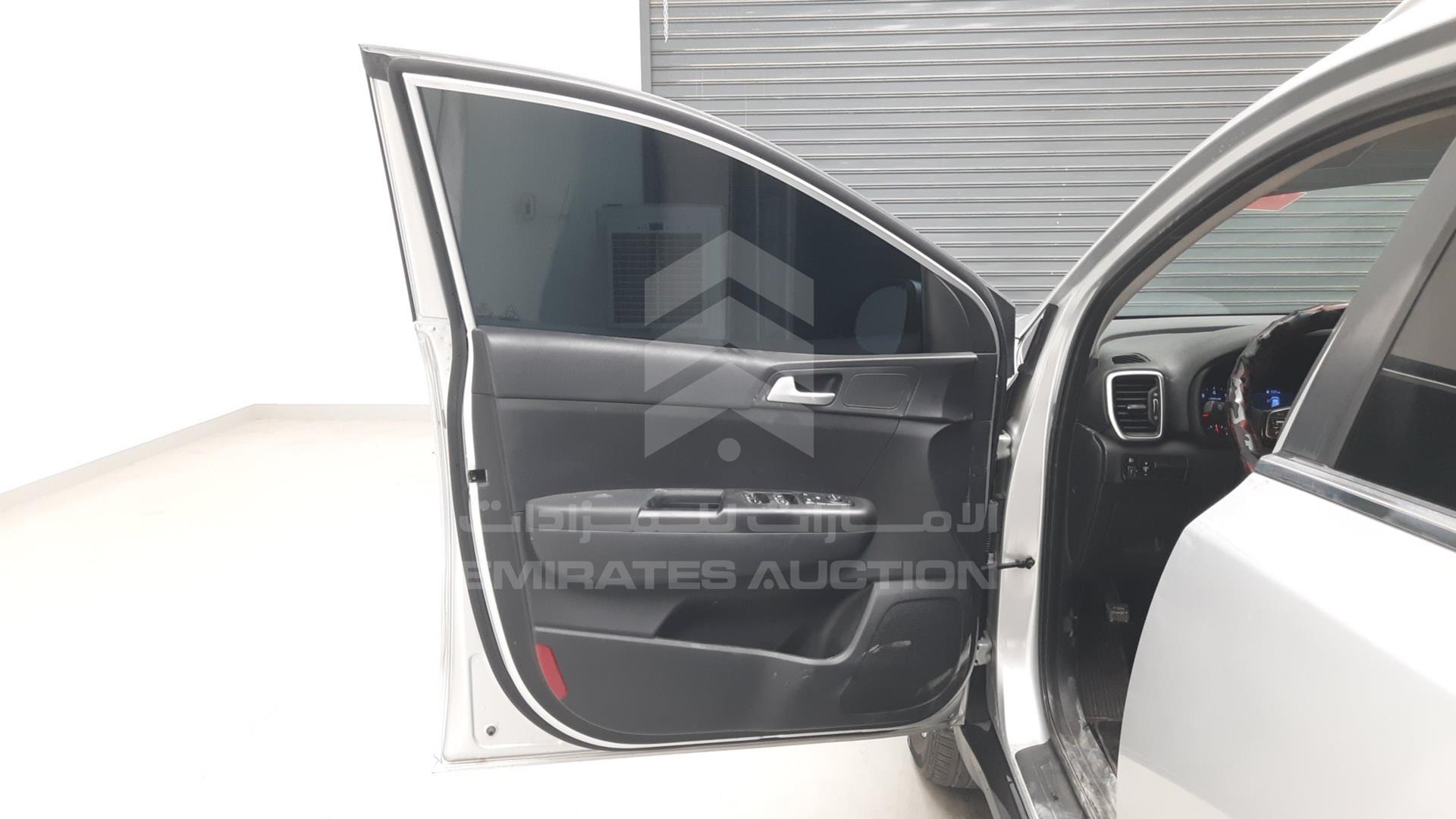 2020 KIA SPORTAGE VIN: U5YPG8141LL742794