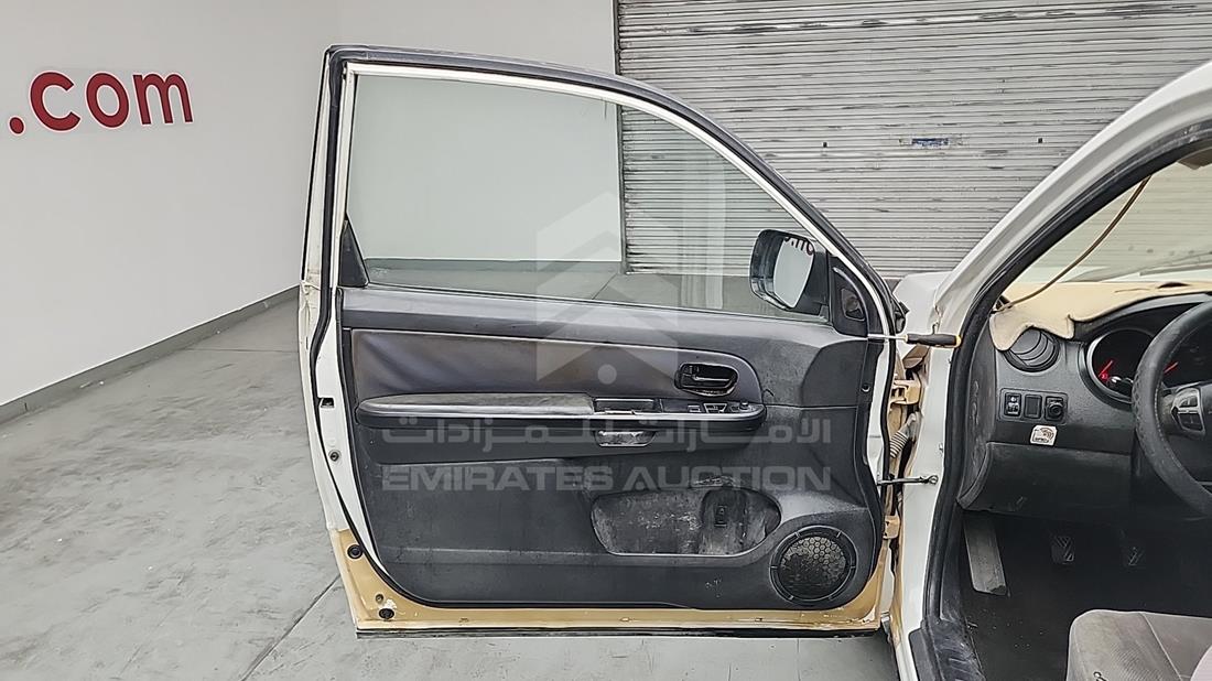 2007 Suzuki Grand Vitara — Front Left Door — Photo 10