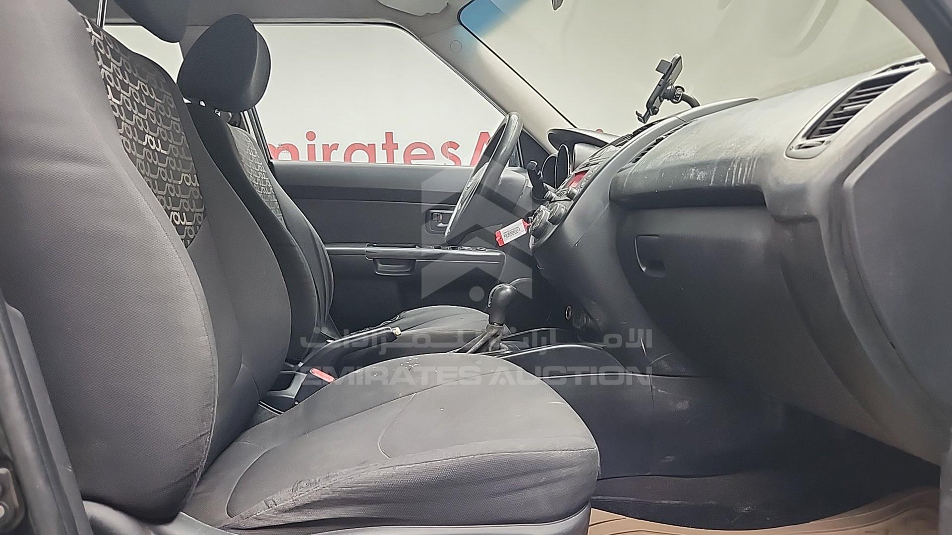 2012 KIA SOUL VIN: KNAJT8110C7323586
