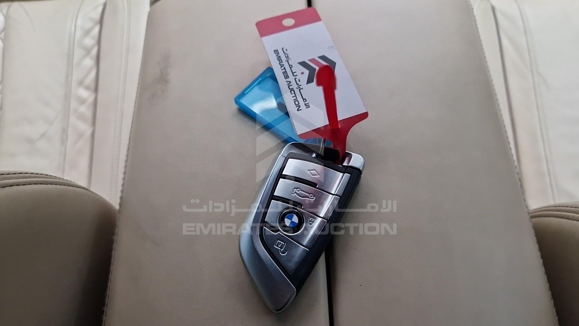 2016 BMW 740 LI VIN: WBA7E2107GG402235