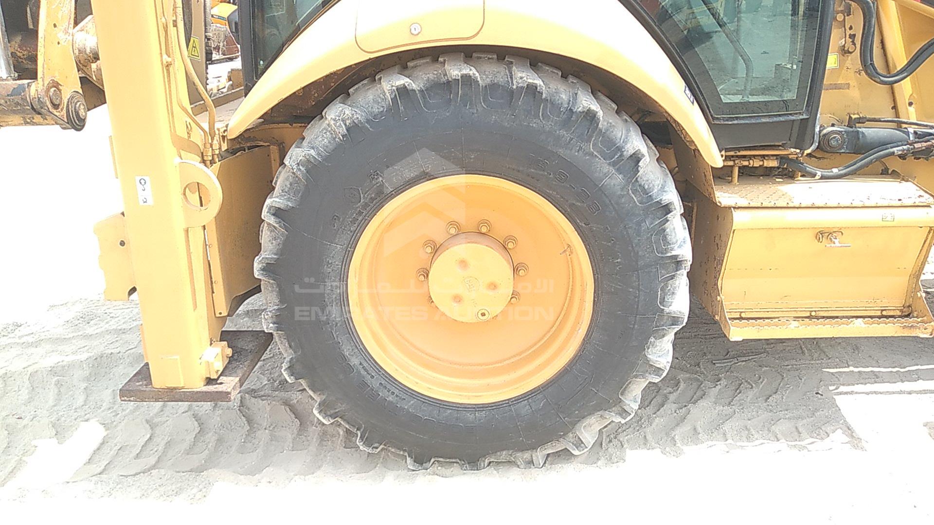 2009 CATERPILLAR 422E VIN: CAT0422EAHBE02781