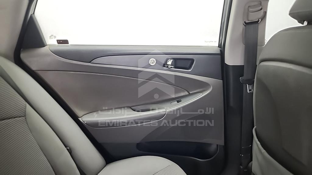 5NPEB4AC4BH172148 - 2011 HYUNDAI SONATA - #517690