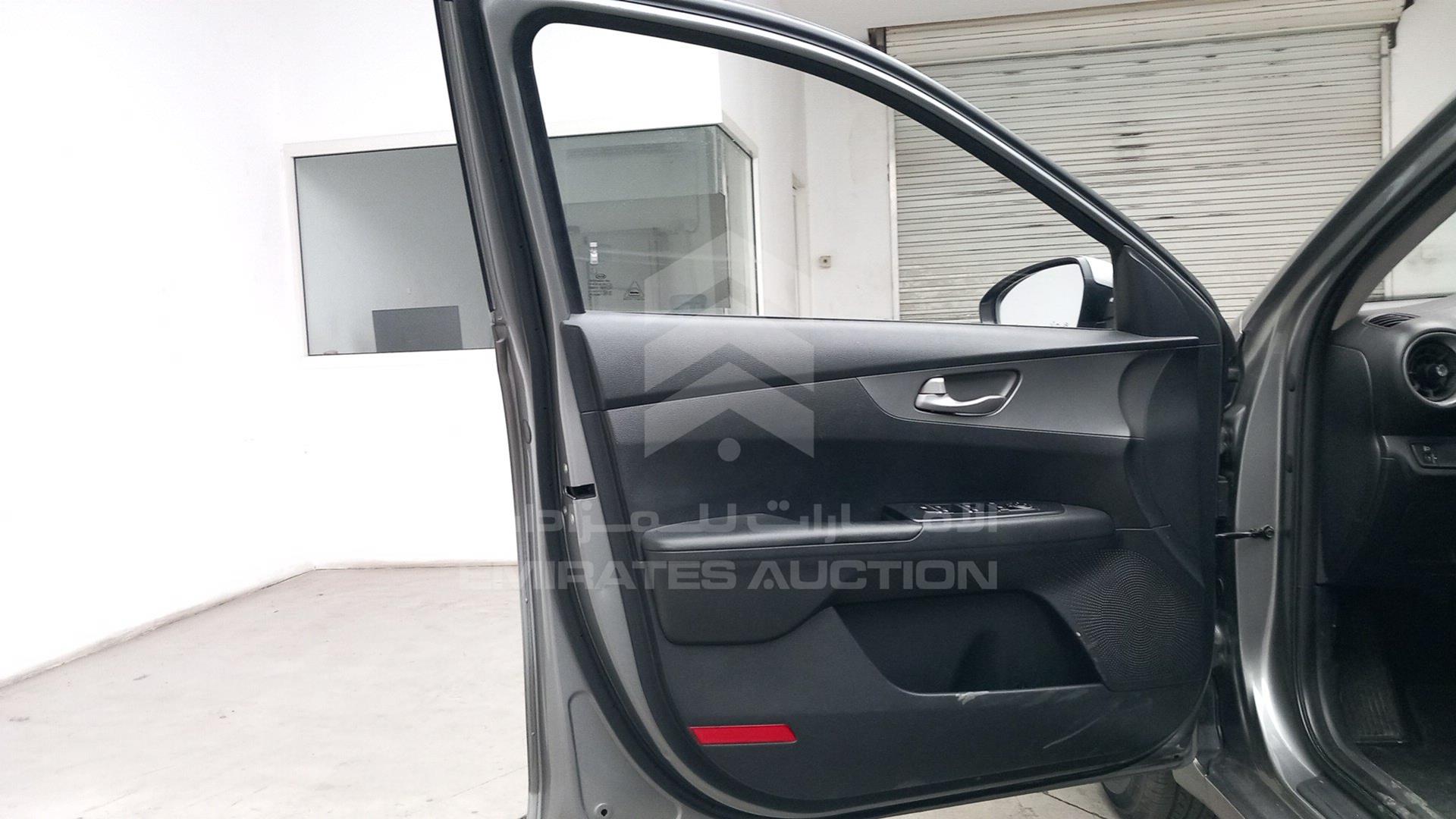 2020 KIA CERATO VIN: KNAF24164L5857182