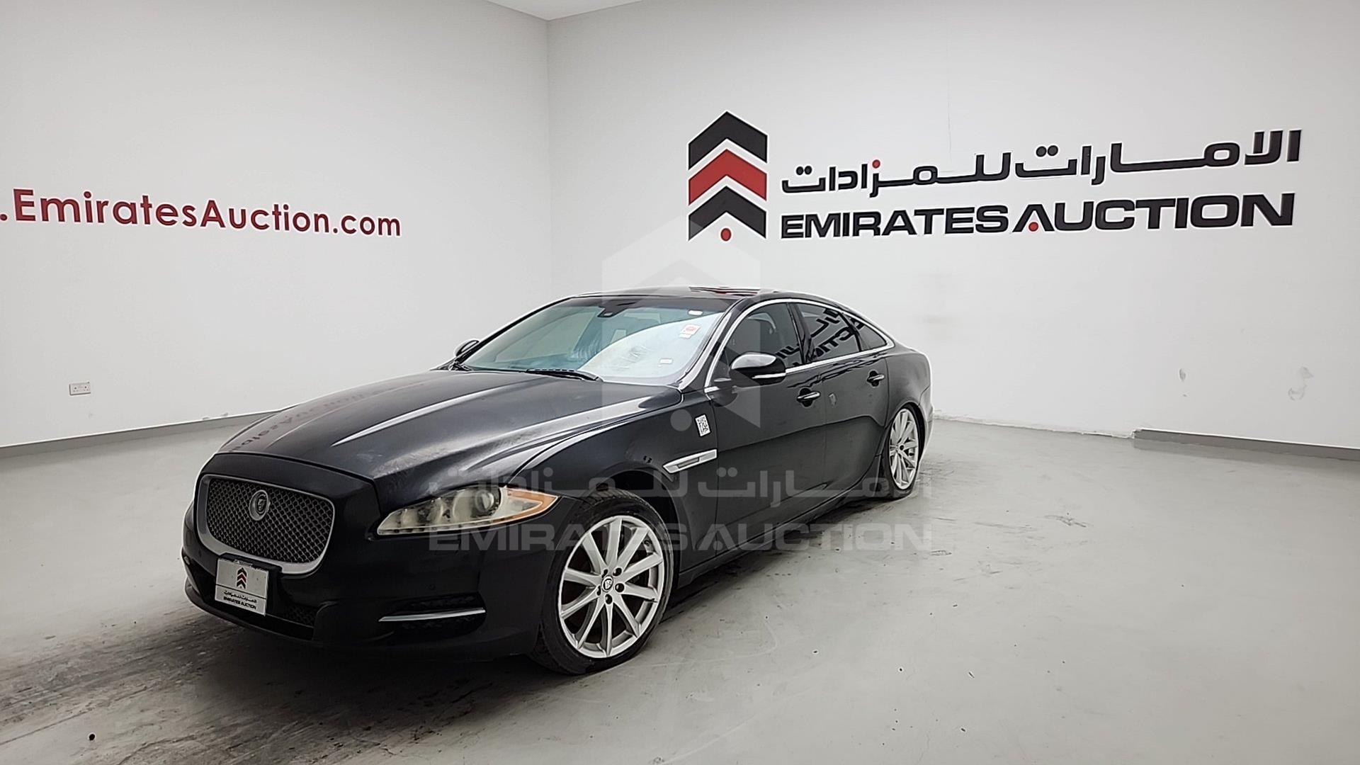 2013 JAGUAR X J VIN: SAJWJ1CD6D8V47889