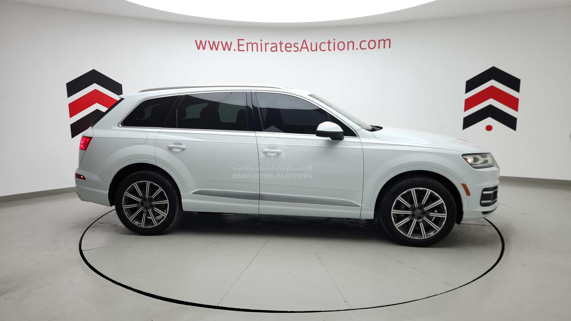 2017 AUDI Q7 VIN: WA1LAAF75HD026709