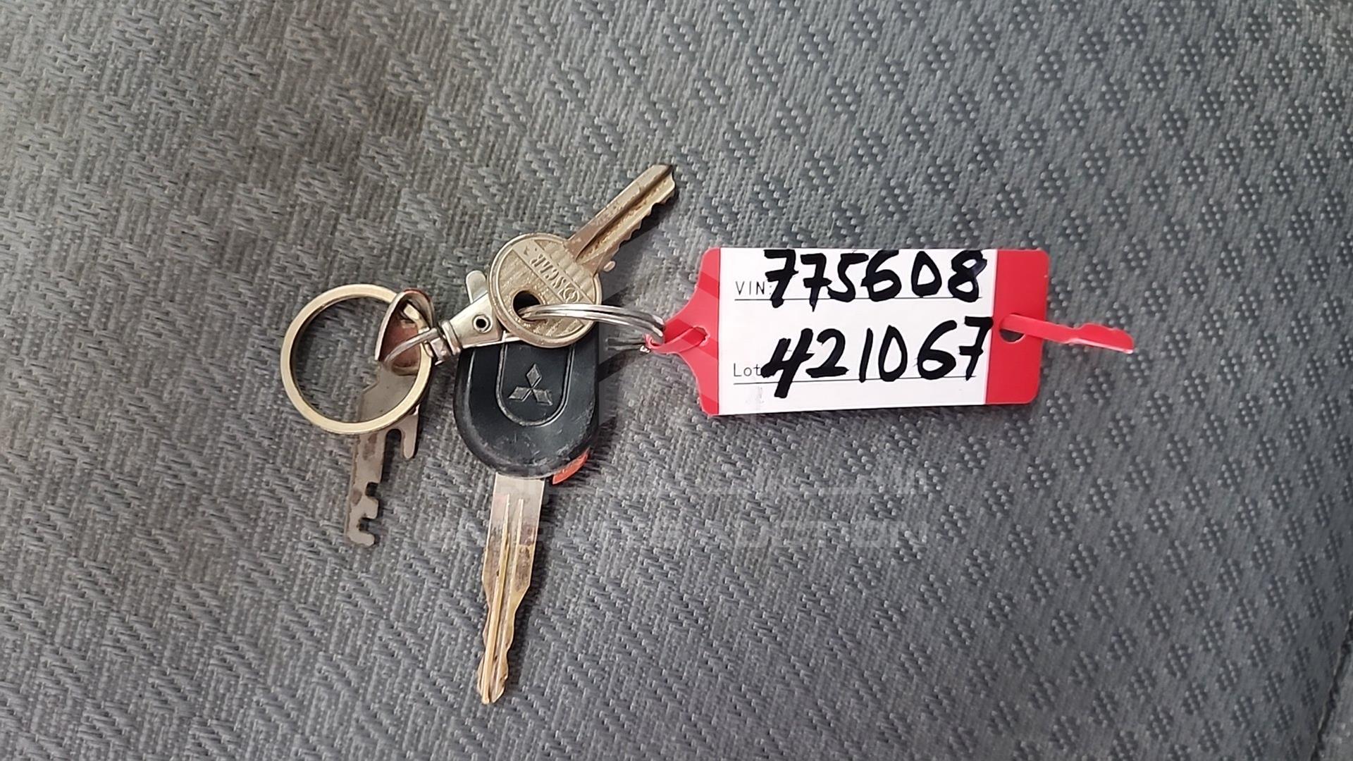 2002 MITSUBISHI LANCER VIN: JMYSNCS1A2U775608