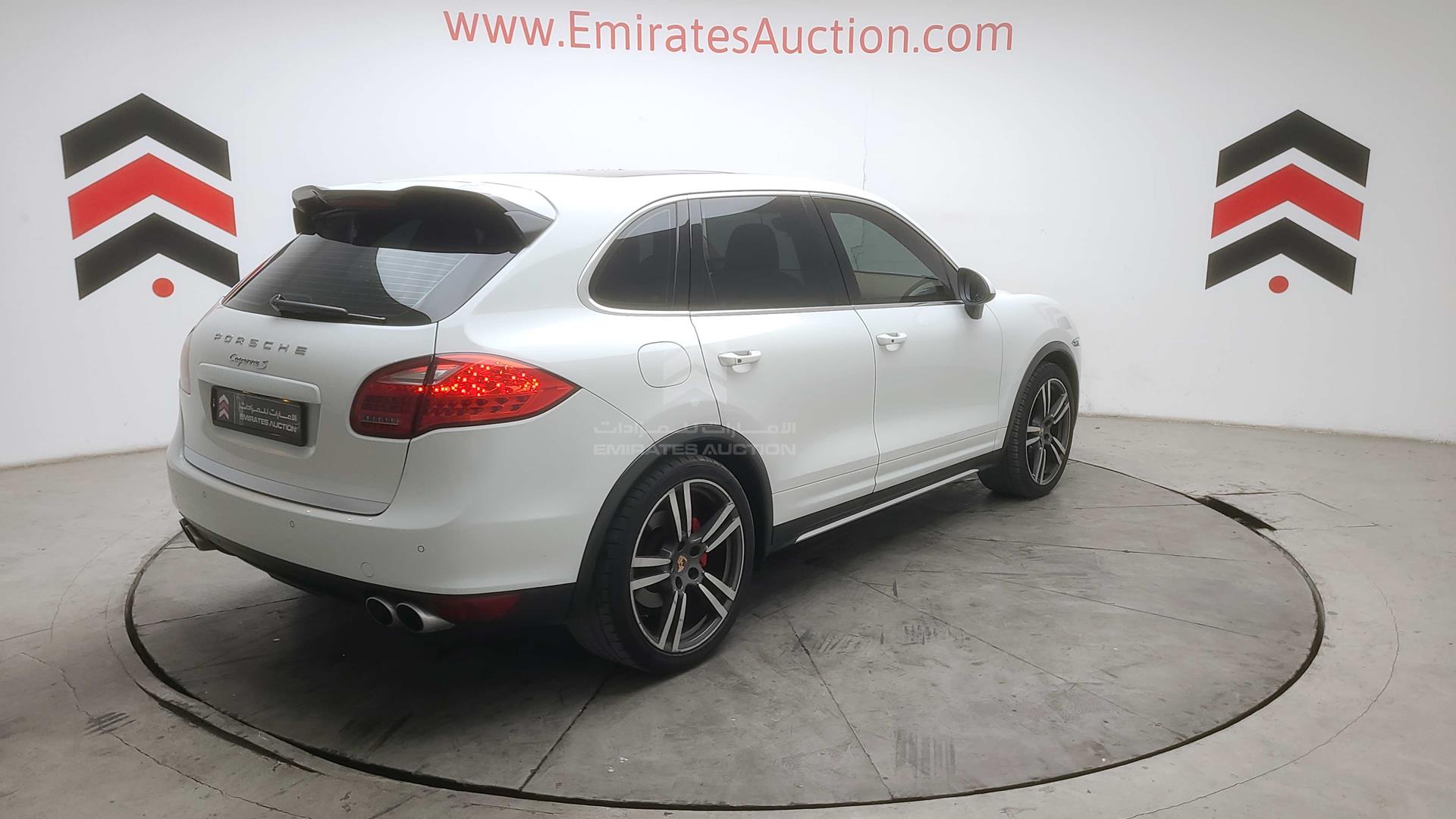 2013 PORSCHE CAYENNE VIN: WP1ZZZ92ZDLA83940