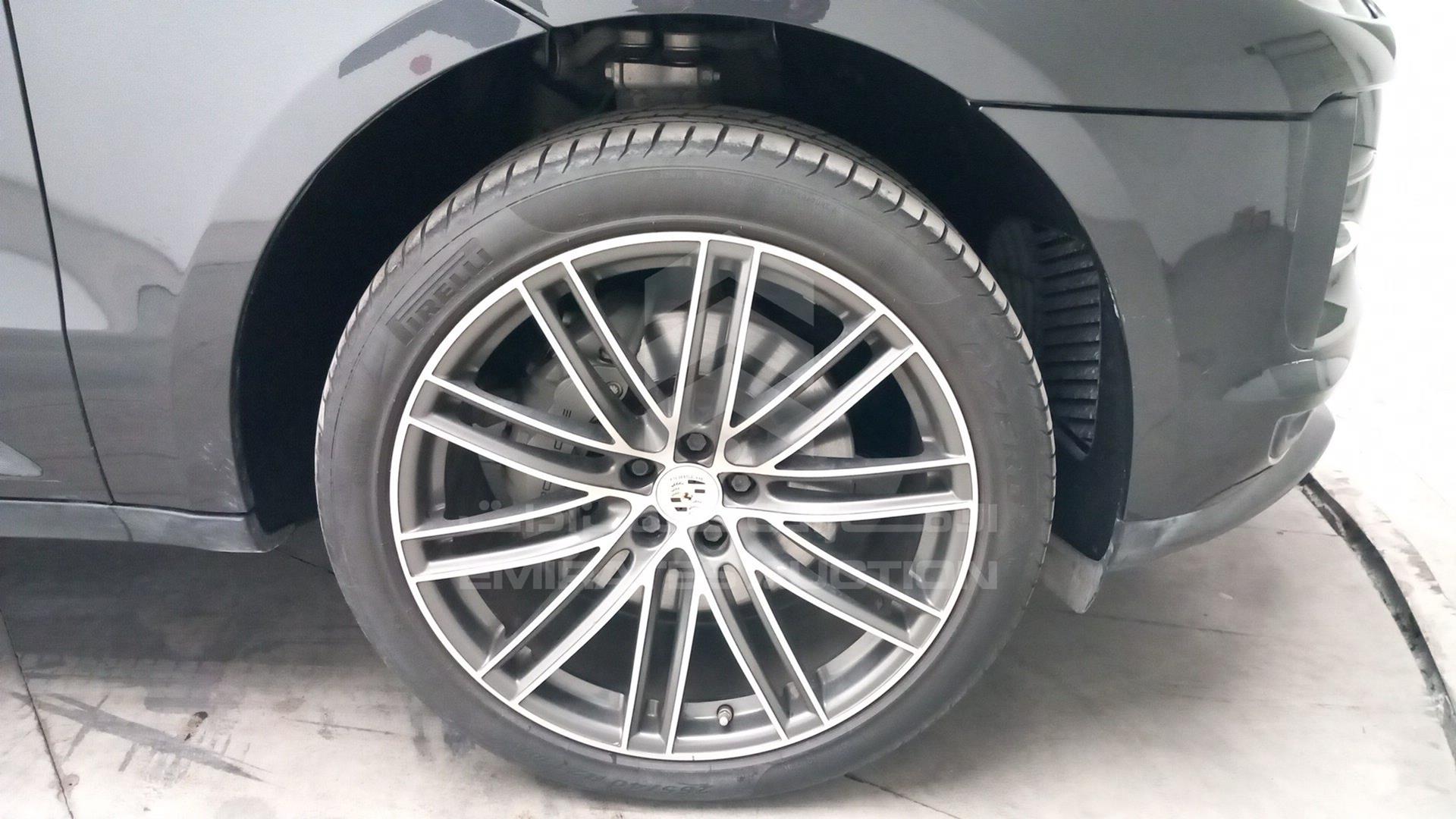2020 PORSCHE MACAN S VIN: WP1AB2A56LLB33710
