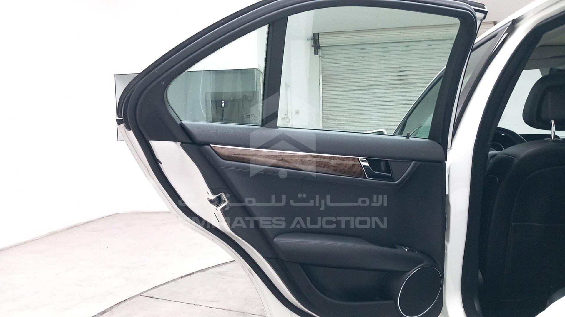 2013 MERCEDES C 200 VIN: WDDGF4JB3DA790095