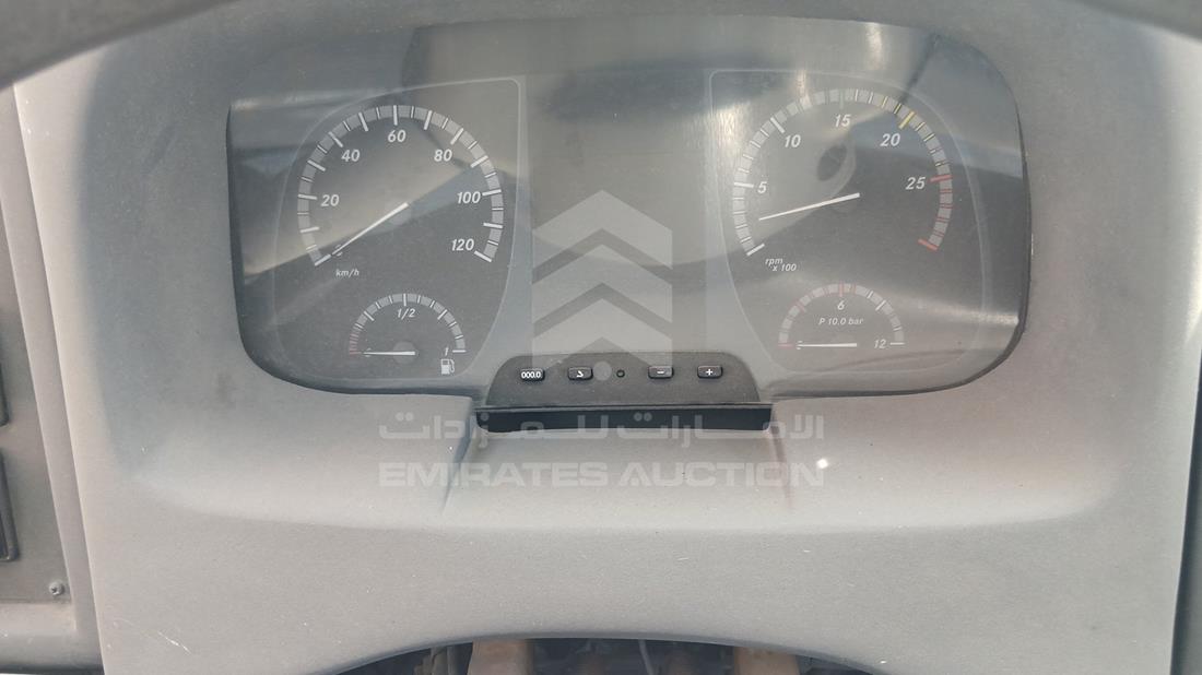 2019 Mercedes Bus — Speedometer & RPM Gauges — Photo 13