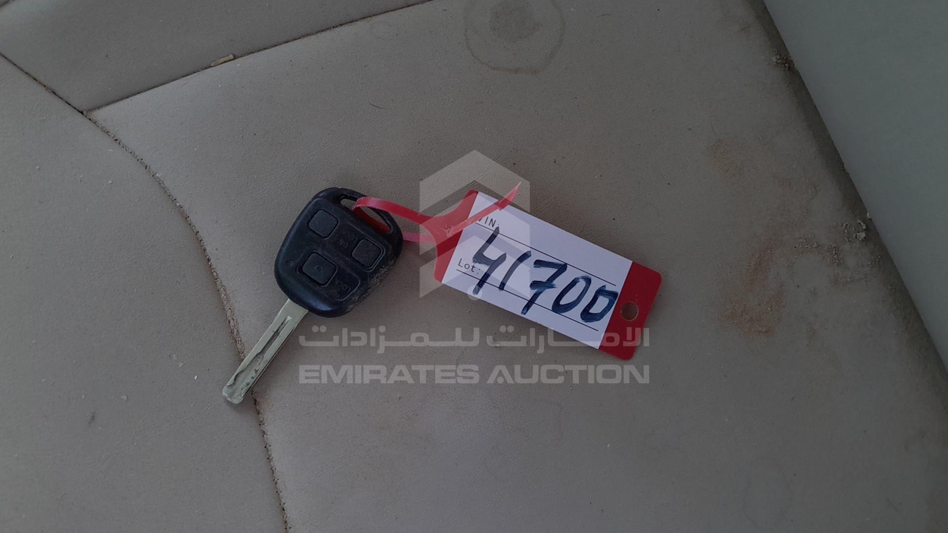 2002 LEXUS LS 430 VIN: JTHBN30F220065918